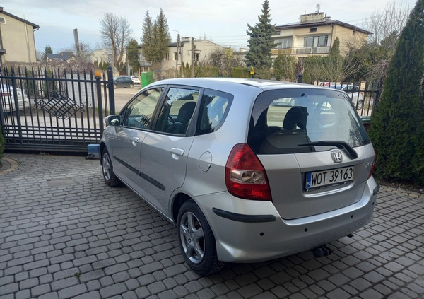 Honda Jazz cena 25900 przebieg: 140000, rok produkcji 2008 z Warszawa małe 781